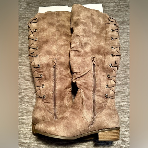 👢Rampage Boots 👢 - Picture 5 of 6